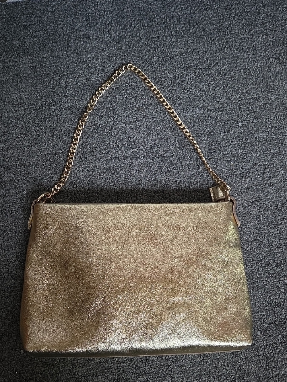 Vera Pelle Gold Purse.